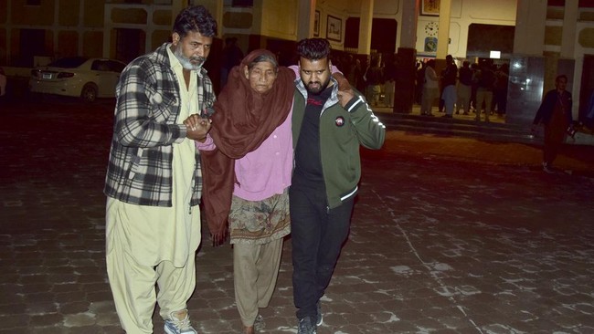 31 Jiwa Melayang dalam Tragedi Bajakan Kereta Militan di Pakistan