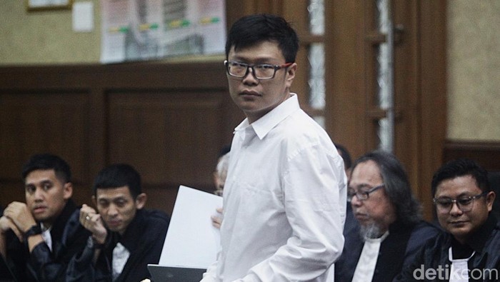 Ketegangan Muncul saat Hakim Interogasi Hubungan Ronald Tannur dan Dini: Apa yang Sebenarnya Terjadi di Balik FWB Pak