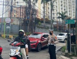 Truk Kontainer Mogok di Depok, 1,5 Jam Waktu yang Membuat Lalin Terurai!