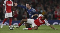 **Arsenal Kalah dari PSG, Jurrien Timber Jadi Sorotan karena Performa di Emirates Stadium**