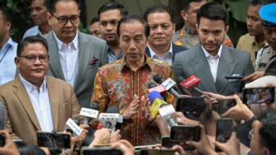 Jokowi Laporkan Ijazah Palsu, Serahkan 24 Barang Bukti ke Polisi
