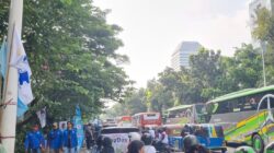 “Lalin Macet di Jalan Medan Merdeka Selatan Jelang Aksi May Day di Monas: Padatnya Kendaraan dan Dampak pada Lalu Lintas”