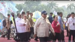 “Prabowo Salami Massa Buruh, Tiba di Monas saat May Day, Apa yang Sebenarnya Terjadi?”