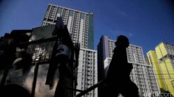 **Mewaspadai Sinyal Perlambatan Ekonomi 2025: Tantangan Berat bagi Indonesia**