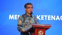 “Menaker Kaji Arahan Hapus Outsourcing: Siapkah Indonesia Hadapi Perubahan?”