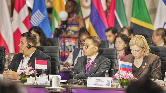 Animasi Jumbo Fadli Zon Di Hadapan 22 Negara, Lampaui Frozen 2!