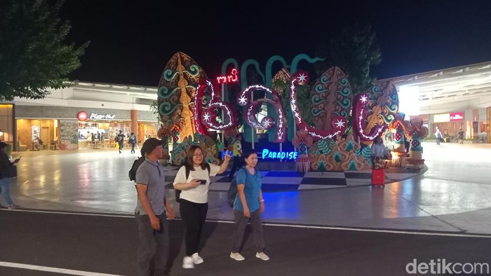 Bandara Ngurah Rai Kebakaran Listrik, Penumpang Terjebak dalam Antrean