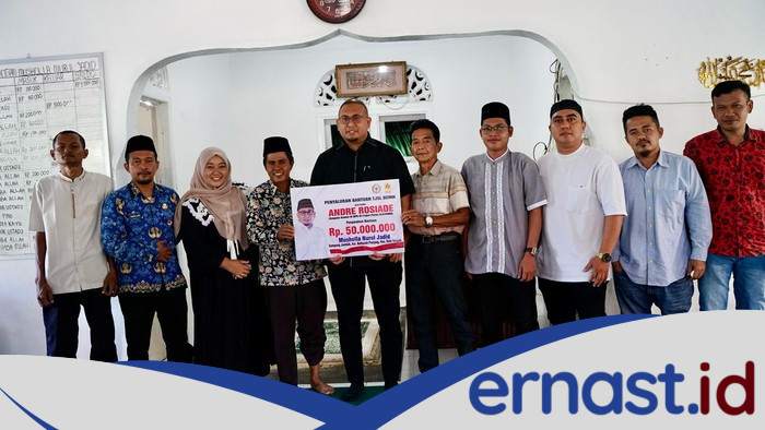 Andre Rosiade Serahkan Rp50 Juta untuk Mushalla Nurul Jadid, Sebut Prabowo Komit Kembangkan Sumbar