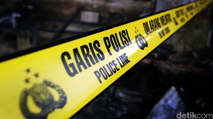 Viral! Pria Bertato Meringkuk, Warga Bogor Tangkap Penyusup Curi Motor!