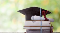 “Kemendikdasmen Diminta Tertibkan Pungutan Wisuda Tak Wajar oleh Legislator!”