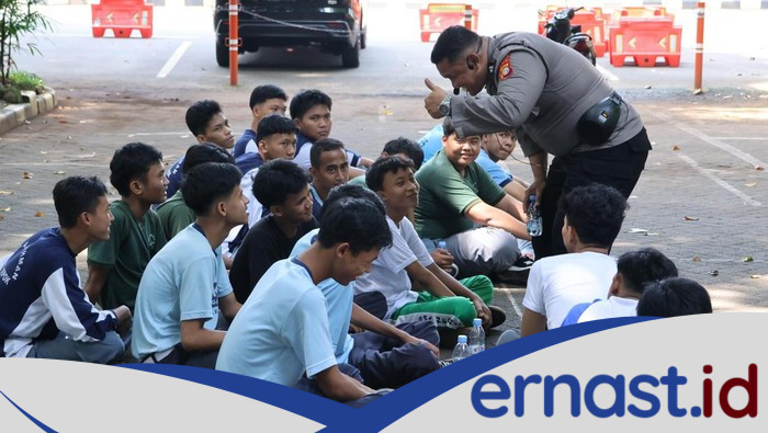 **Polda Metro Jaya Berantas Tawuran, Gelar Penyuluhan untuk Pelajar Jakarta**