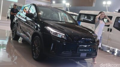 **Mobil Listrik Seres 3 Bakal Diproduksi Lokal di Cikande**