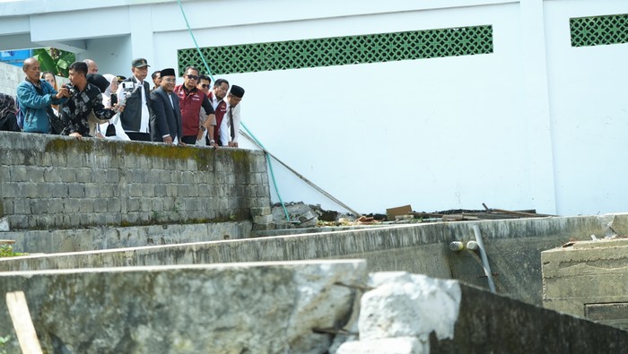 Kemensos Gelontor Rp 160 Juta Santunan untuk Santri Gontor Terdampak Longsor