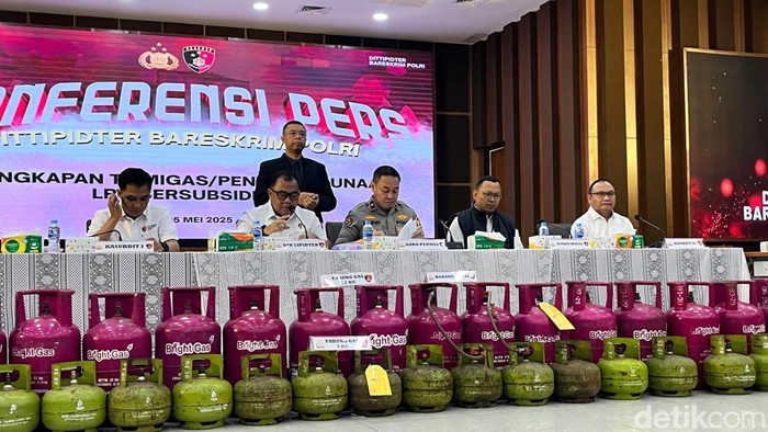 **Modus Licik: Gas LPG Subsidi di Karawang Dikorbankan, Pelaku Raup Rp 1,2 M**