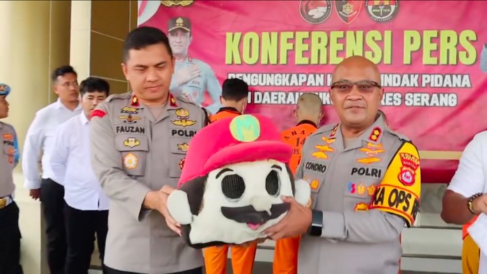 Residivis Curi Motor di Serang, Modusnya Jadi Badut Keliling!