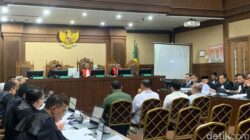 “Tom Lembong Usulkan Hadirkan Moeldoko dan Gita Wirjawan di Sidang: Apa yang Mereka Sembunyikan?”