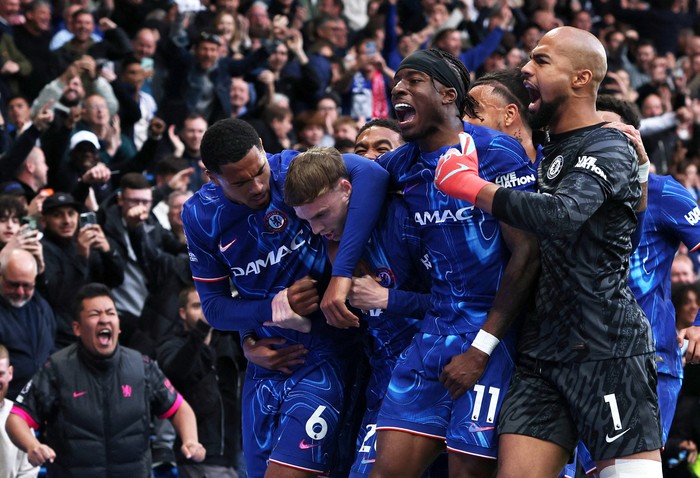 **Arne Slot Heran, Chelsea Tertinggal 19 Poin dari Liverpool**
