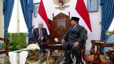 **Indonesia sebagai Tempat Uji Coba Vaksin TBC Bill Gates: Ungkapan Prabowo yang Mengejutkan**
