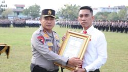Kapolda Riau Honori 5 Personel Ditindak Narkoba dan Premanisme, Ini Prestasi Mereka!