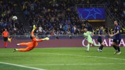 **Yann Sommer Menepis Tembakan Yamal, Save Pembeda di San Siro**