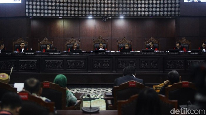 MK Gelar Sidang Perdana, 11 Gugatan Uji Materi UU TNI Besok Jadi Perbincangan Panas!