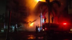 “Gedung di Kampus Unand Jati Padang Kebakaran, 3 Lantai Hangus Terbakar”