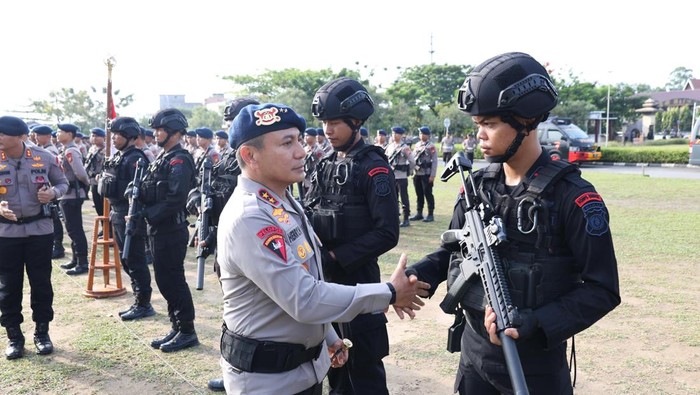 Kapolda Riau: Teamwork Brimob Challenge, Kunci Sukses di Tengah Krisis!