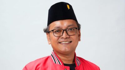 Guntur Romli Terkejut! Kongres PDIP Tunda Rapat Pleno, Apa yang Terjadi?