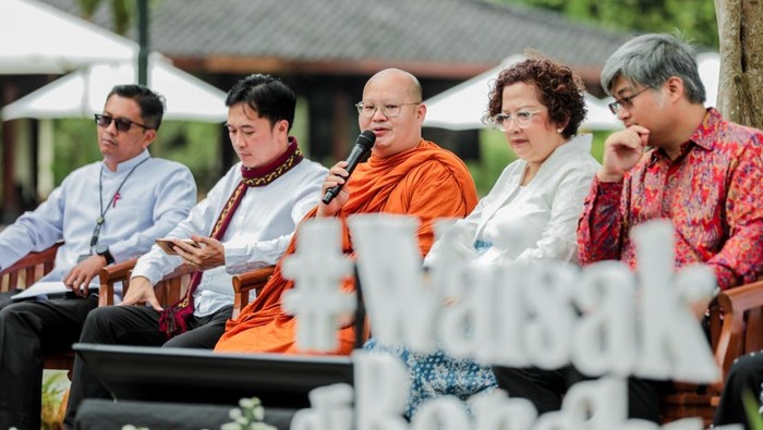 Borobudur's Waisak Festival: A Must-Visit for Spiritual and Cultural Enthusiasts