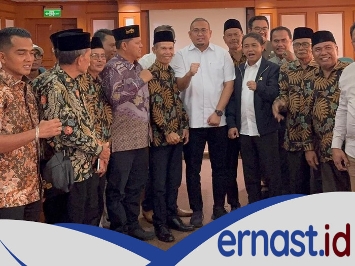 Warga Inderapura Tersangka, Menteri Hutan Andre Rosiade Terlibat?