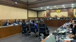 “Pengacara Hasto Protes, Penyidik KPK Bersaksi: Saksi Fakta atau Drama?”