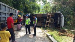 Bus Antar Jemput Terguling di Magelang, 19 Santri Terluka dalam Kecelakaan Mengerikan