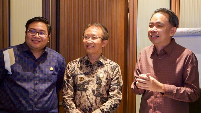 Bupati Jember Ajukan Listrik Gratis untuk 7 Ribu Rumah, Solusi atau Ambisi Politik?