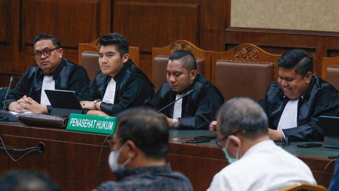 **Divonis 7 Tahun Penjara, 2 Hakim Pembebas Ronald Tannur Putuskan Tidak Banding**