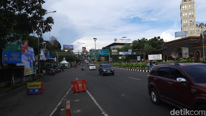 Lalin Puncak Padat, Arah Jakarta One Way Sampai Malam Ini