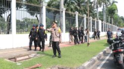 [judul pertama]