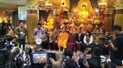 **Wagub Rano Karno Bersyukur, Perayaan Waisak di Jakarta Sukses Tanpa Hambatan!**
