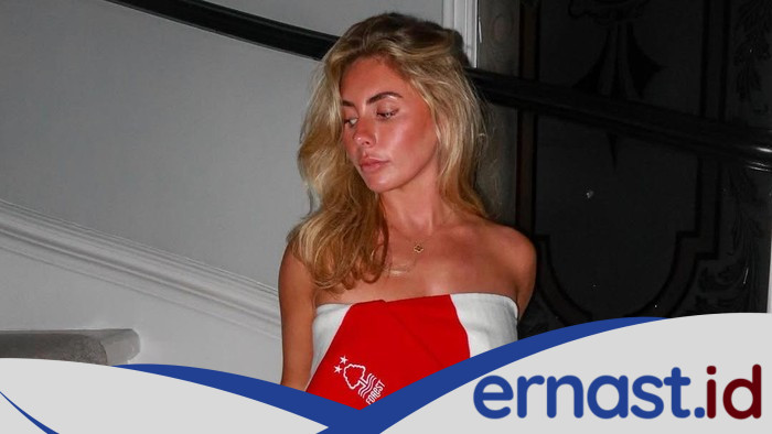 Duh, Bintang Porno Bonnie Blue Terobos Larangan Stadion Nottingham Forest