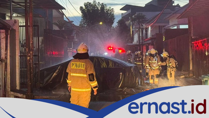 Mobil Listrik BYD Seal Terbakar di Garasi Jakbar, Diduga Baterai Bocor