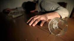 17 Orang Tewas di India Usai Tenggak Miras Dicampur Metanol – Update 1