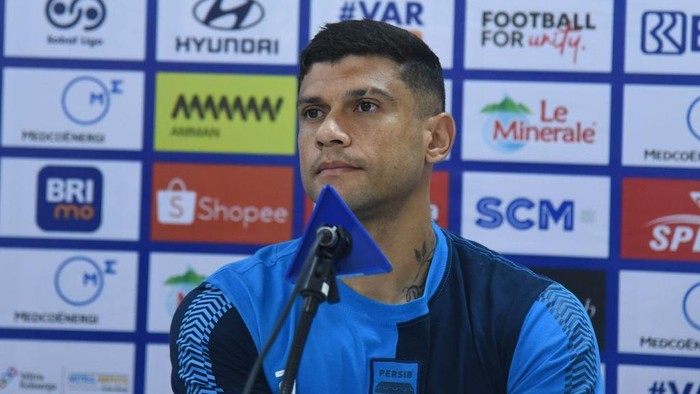 Ciro Alves Dihukum, Musim Persib Berakhir Sebelum Waktunya