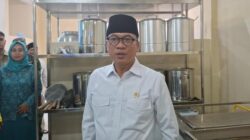 **Mendes Yandri Susanto Tekankan Pentingnya Kualitas Makanan di SPPG Tangerang**