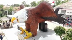 Viral! Patung Rajawali Raksasa di Desa Indramayu, Rp 180 Juta, Kontroversi Anggaran