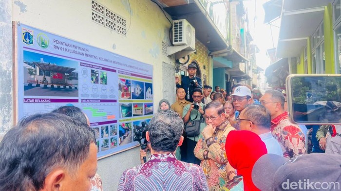 Tinjau Menteng, Pramono Sebut Fasum-Fasos di 55 RW Perlu Diperbaiki: Kebijakan yang Menyelamatkan Kualitas Hidup