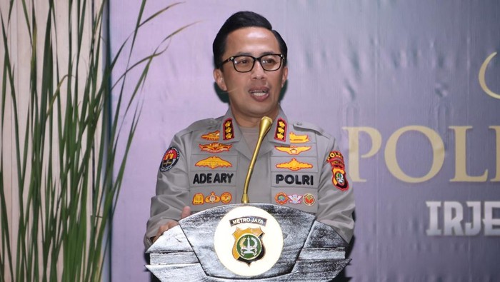 Polisi Terima Barang Bukti Fotocopy Ijazah dalam Kasus Laporan Jokowi: Apakah Ada yang Tersembunyi?