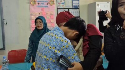 **Tangisan Para Siswa SD Depok di Pelukan Ibu Usai Geger Tawuran: Kasus yang Mencengangkan**