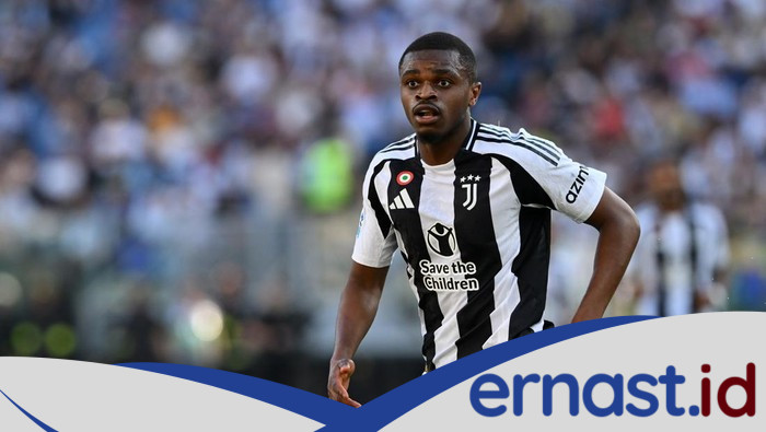 **Pierre Kalulu Janji Jadi Suporter Juventus Sampai Musim 2024/2025 Setelah Dikartu Merah**