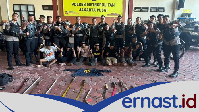 6 Remaja Ancam Tawuran di Kramat Senen, Bawa Celurit hingga Tongkat Besi!