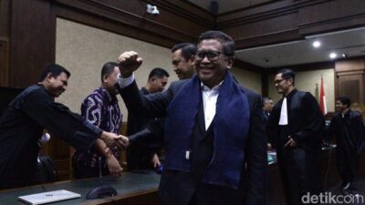 **Misteri Eks Pimpinan KPK: ‘Siapa Berani Tersangkakan Hasto’**