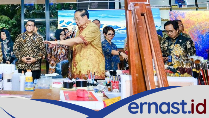 **SBY Sambut Menekraf di Galeri Cikeas, Beberkan Rencana Melukis-Musik**
